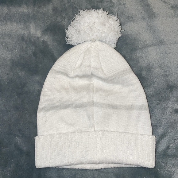 Jim Beam Whiskey Logo White Pom Pom Beanie with Gray Stripes Winter Hat - Picture 2 of 5